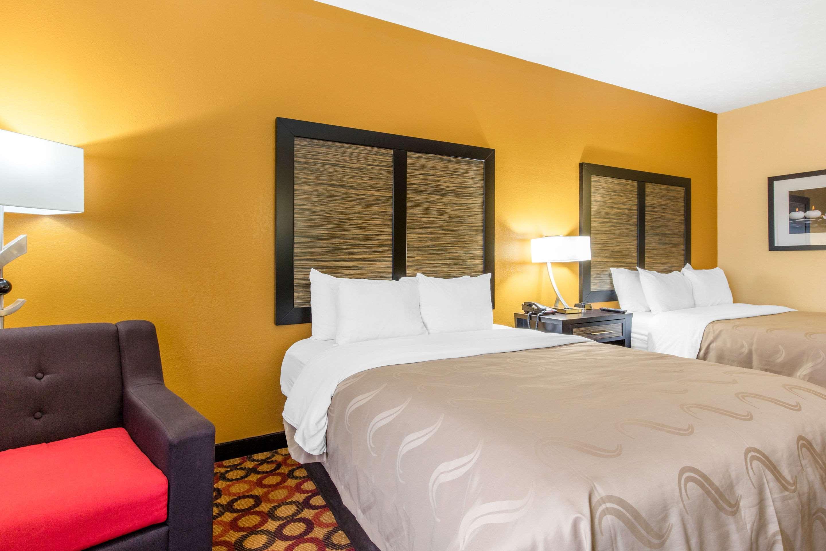Quality Inn & Suites Montgomery East Carmichael Rd Kültér fotó