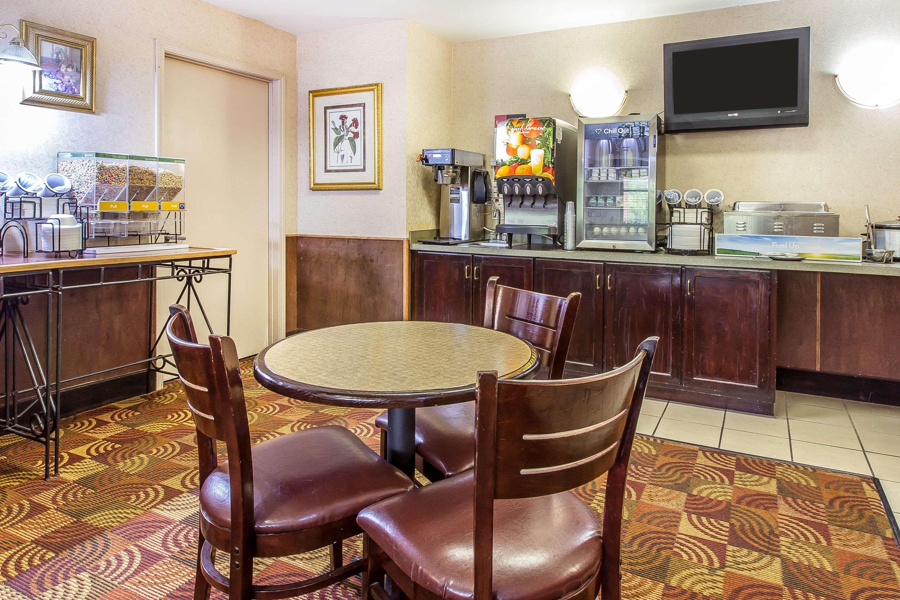 Quality Inn & Suites Montgomery East Carmichael Rd Kültér fotó