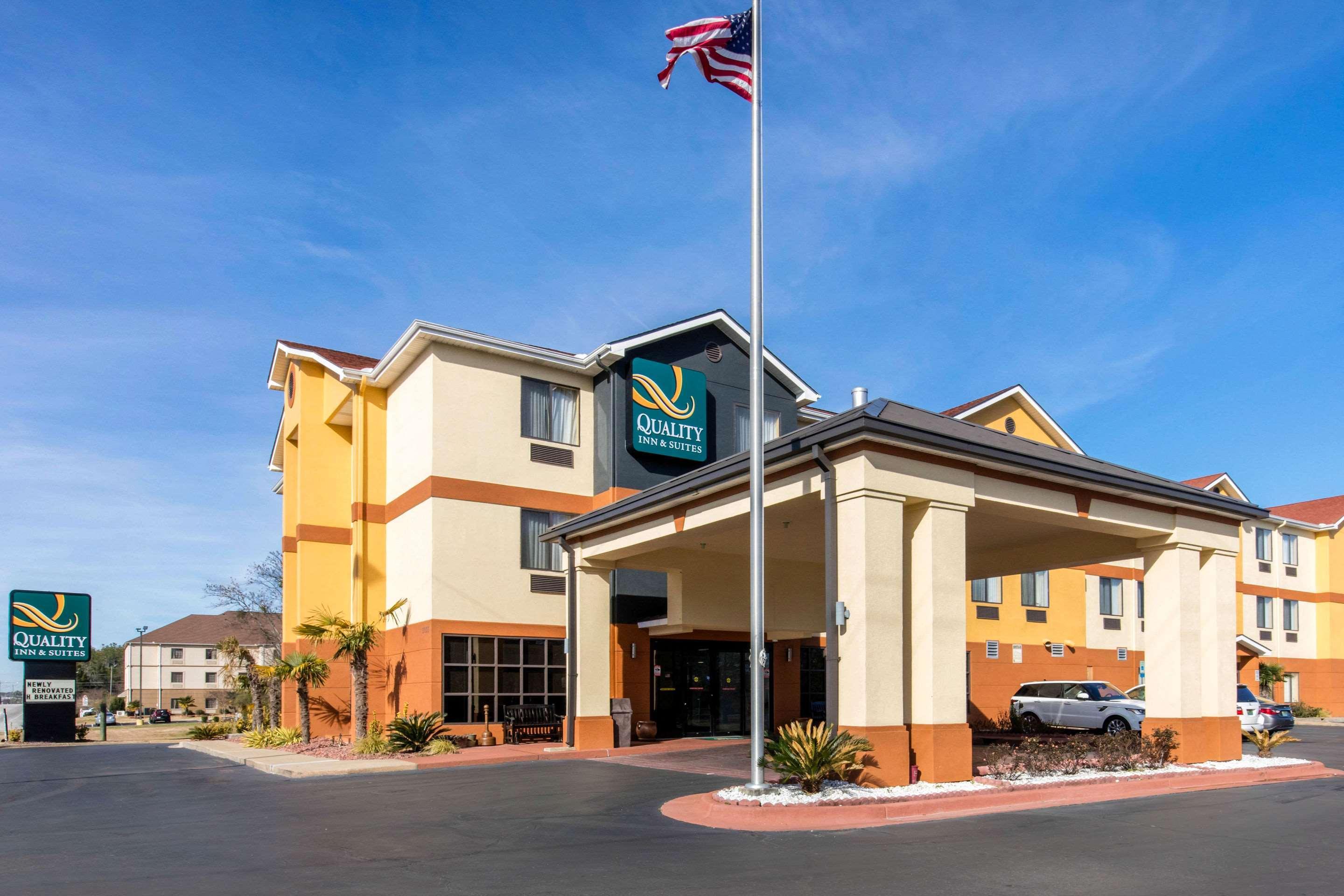 Quality Inn & Suites Montgomery East Carmichael Rd Kültér fotó
