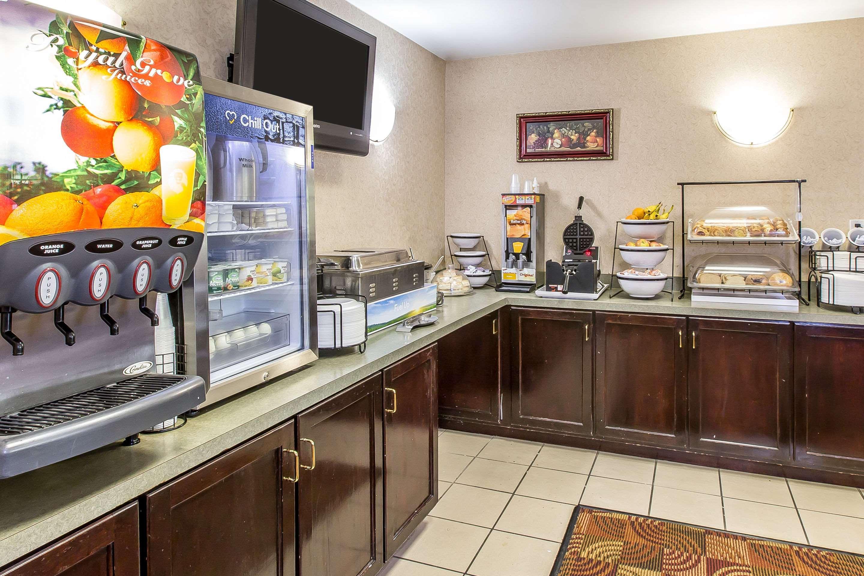 Quality Inn & Suites Montgomery East Carmichael Rd Kültér fotó