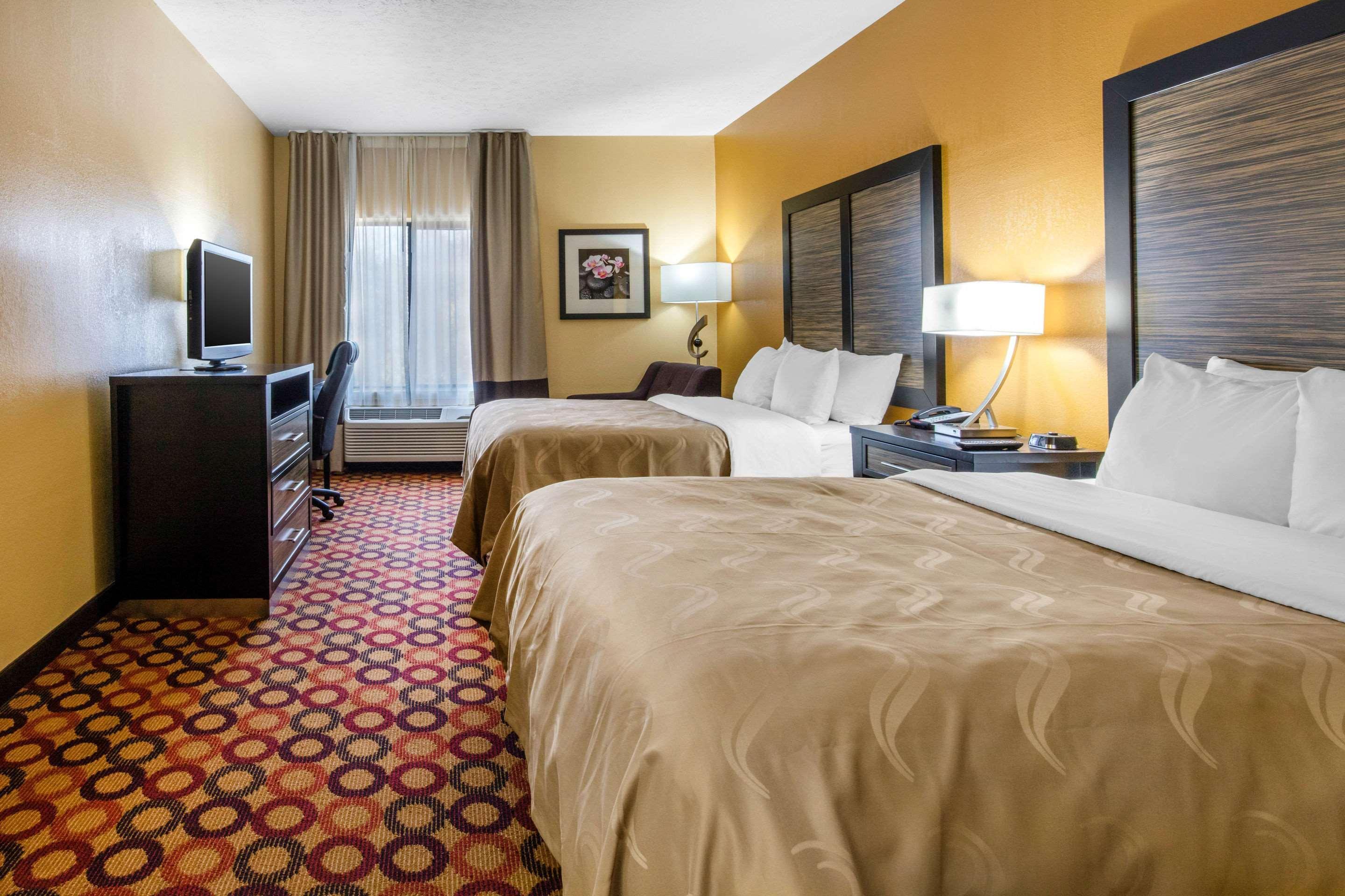 Quality Inn & Suites Montgomery East Carmichael Rd Kültér fotó