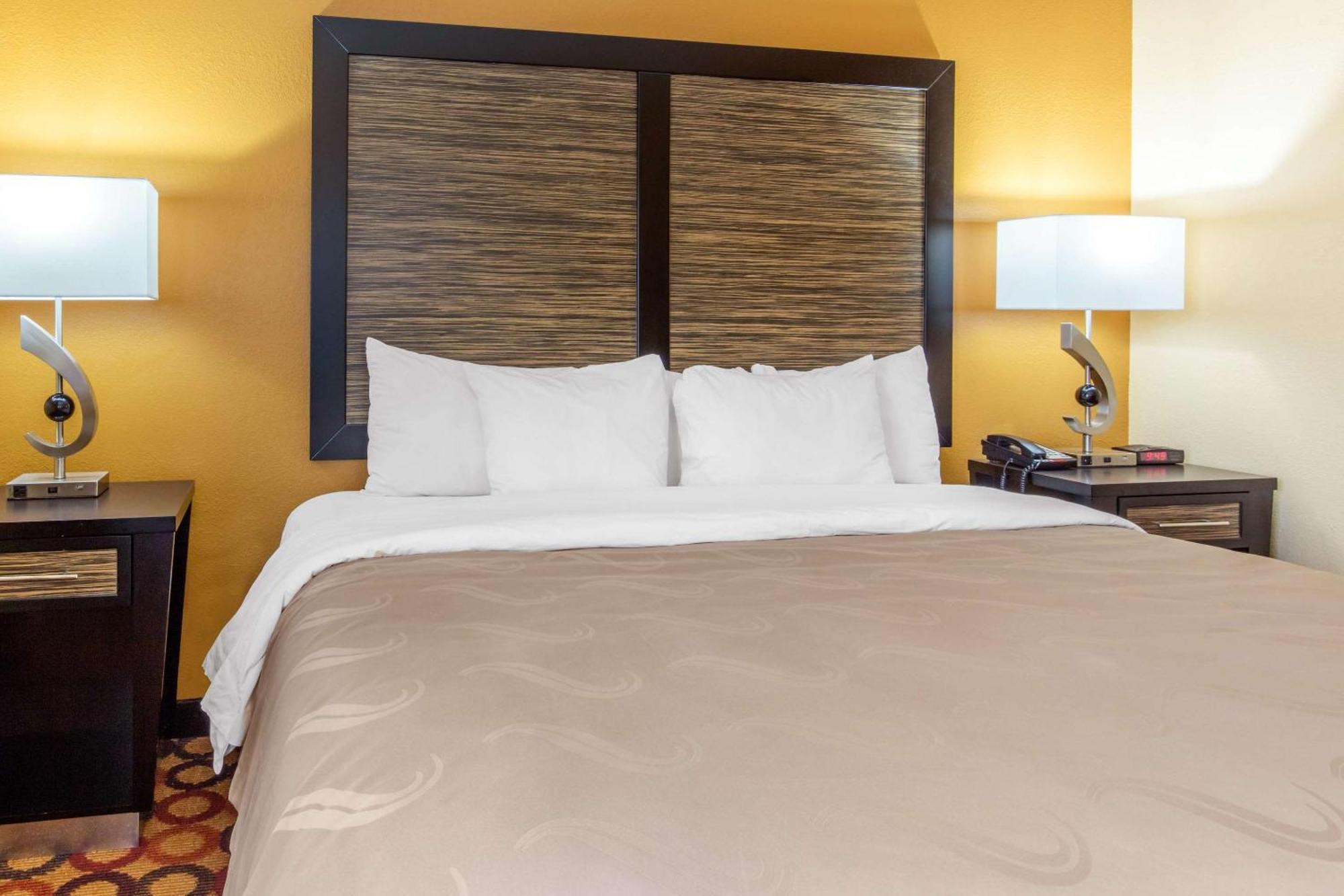 Quality Inn & Suites Montgomery East Carmichael Rd Kültér fotó