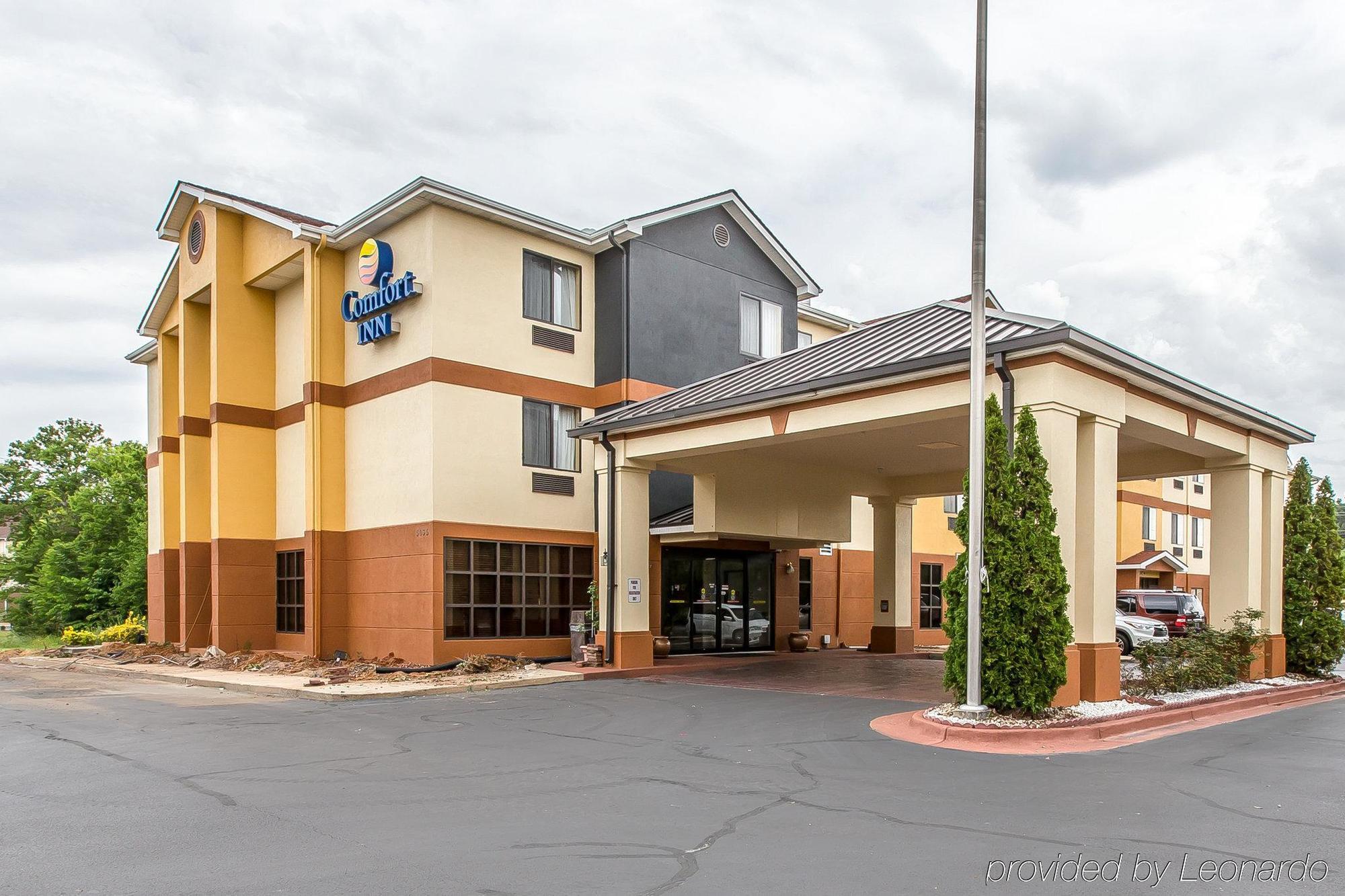 Quality Inn & Suites Montgomery East Carmichael Rd Kültér fotó