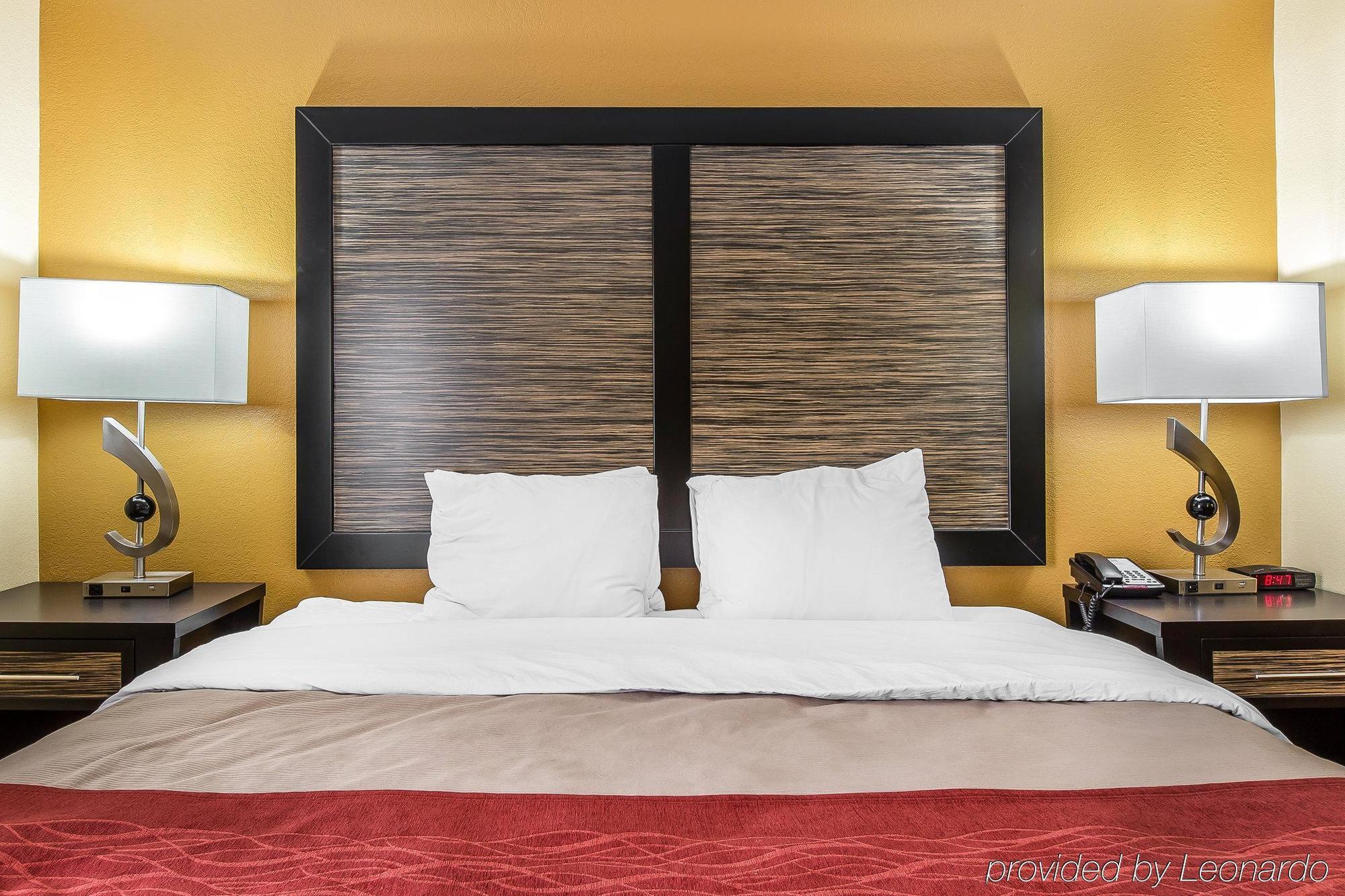 Quality Inn & Suites Montgomery East Carmichael Rd Kültér fotó