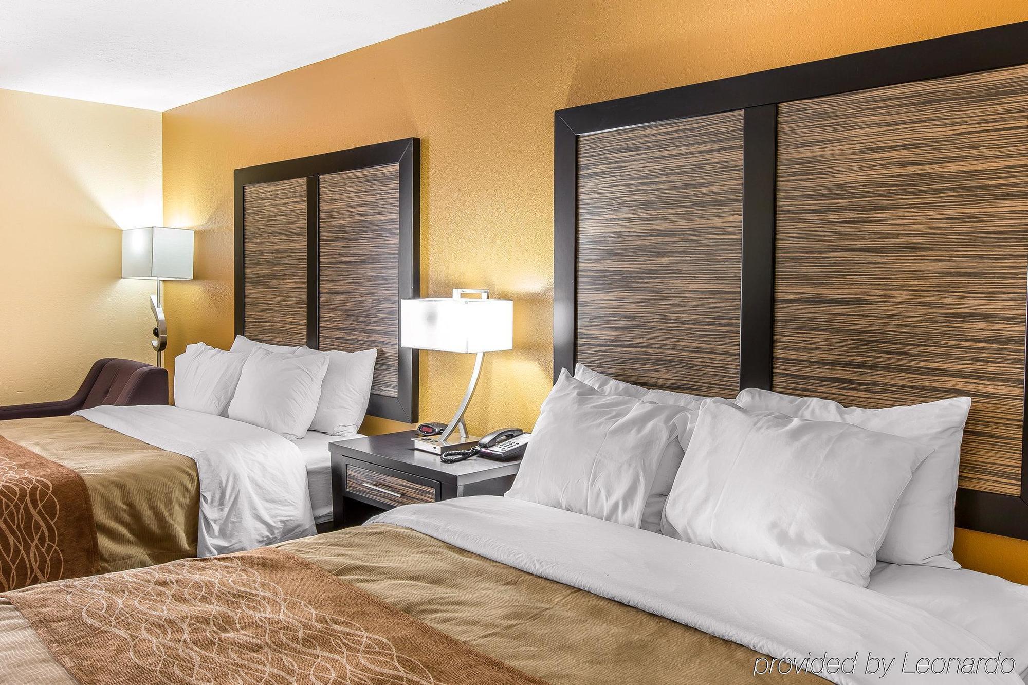 Quality Inn & Suites Montgomery East Carmichael Rd Kültér fotó