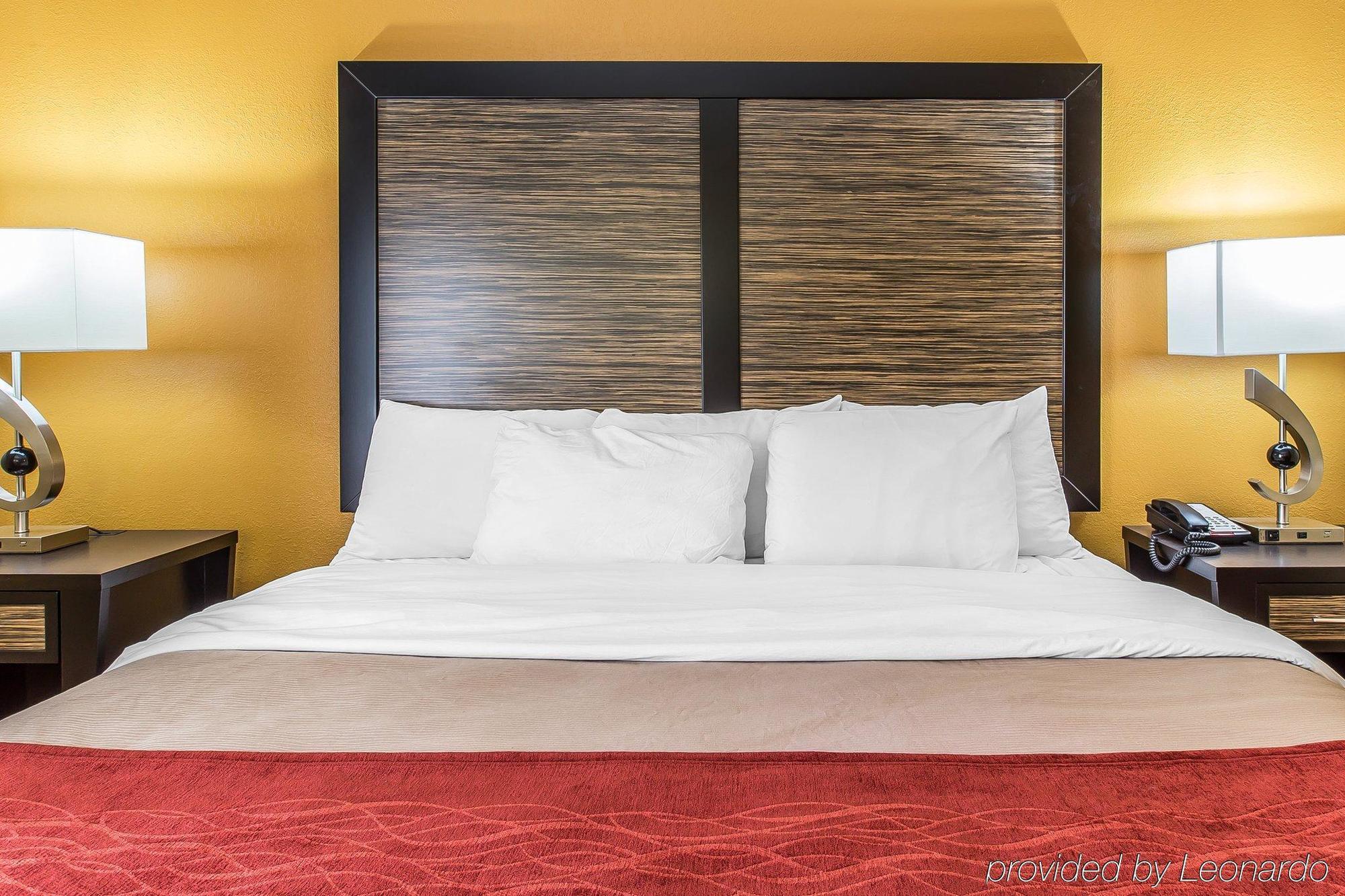 Quality Inn & Suites Montgomery East Carmichael Rd Kültér fotó