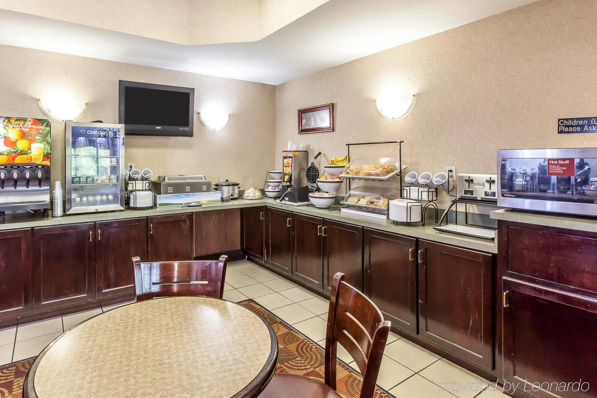 Quality Inn & Suites Montgomery East Carmichael Rd Kültér fotó