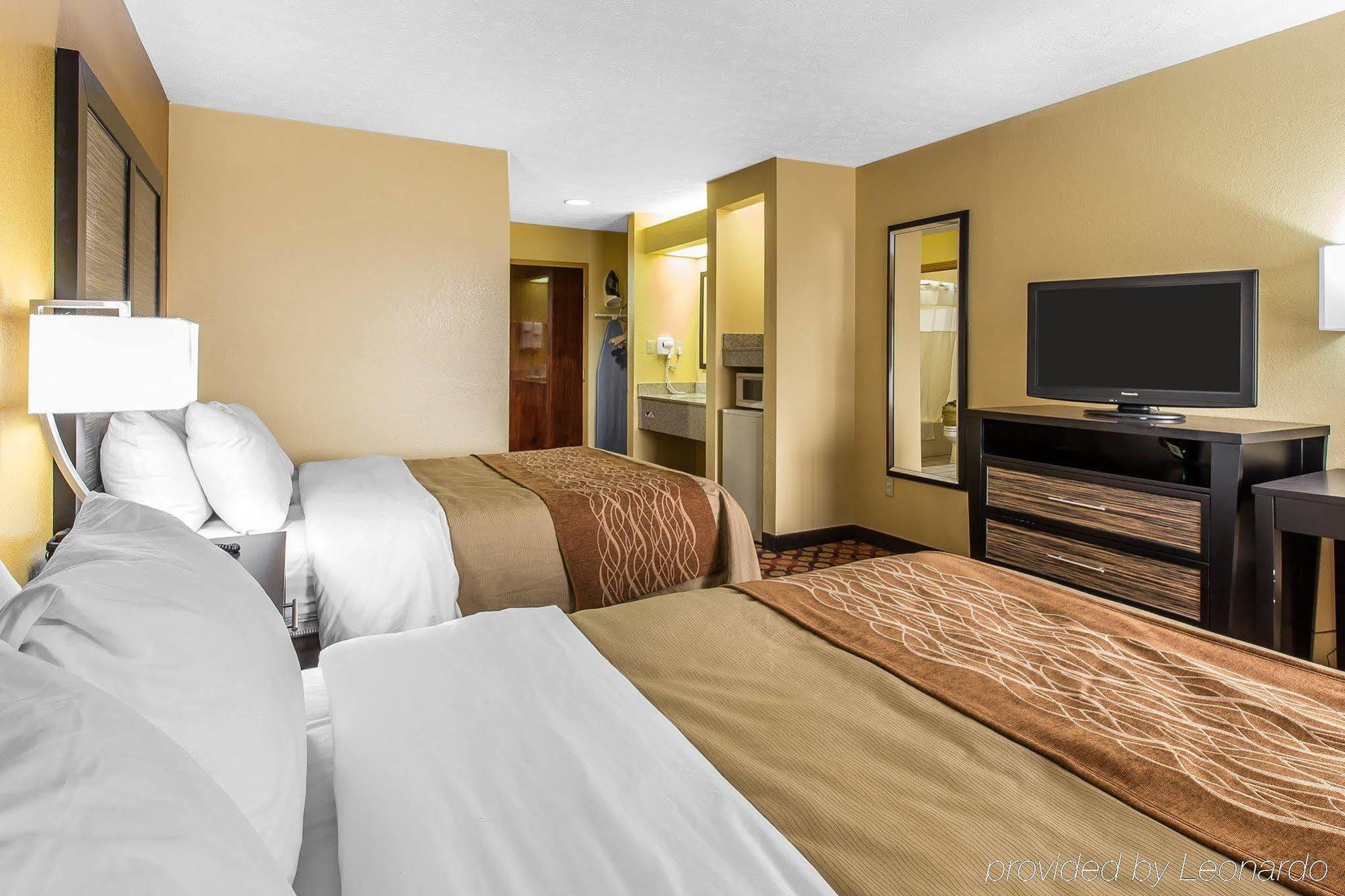 Quality Inn & Suites Montgomery East Carmichael Rd Kültér fotó